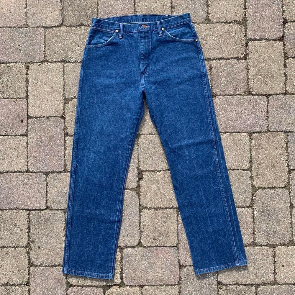 Vintage 1990s Wrangler Blue Jeans 32 x 30 made in USA